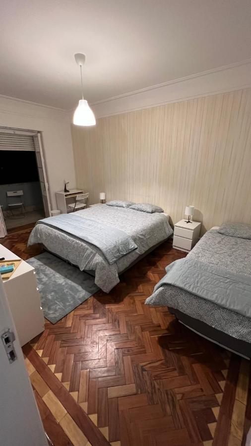 Habitacion Privada Para 3 Grande Con Balcon Lissabon Buitenkant foto
