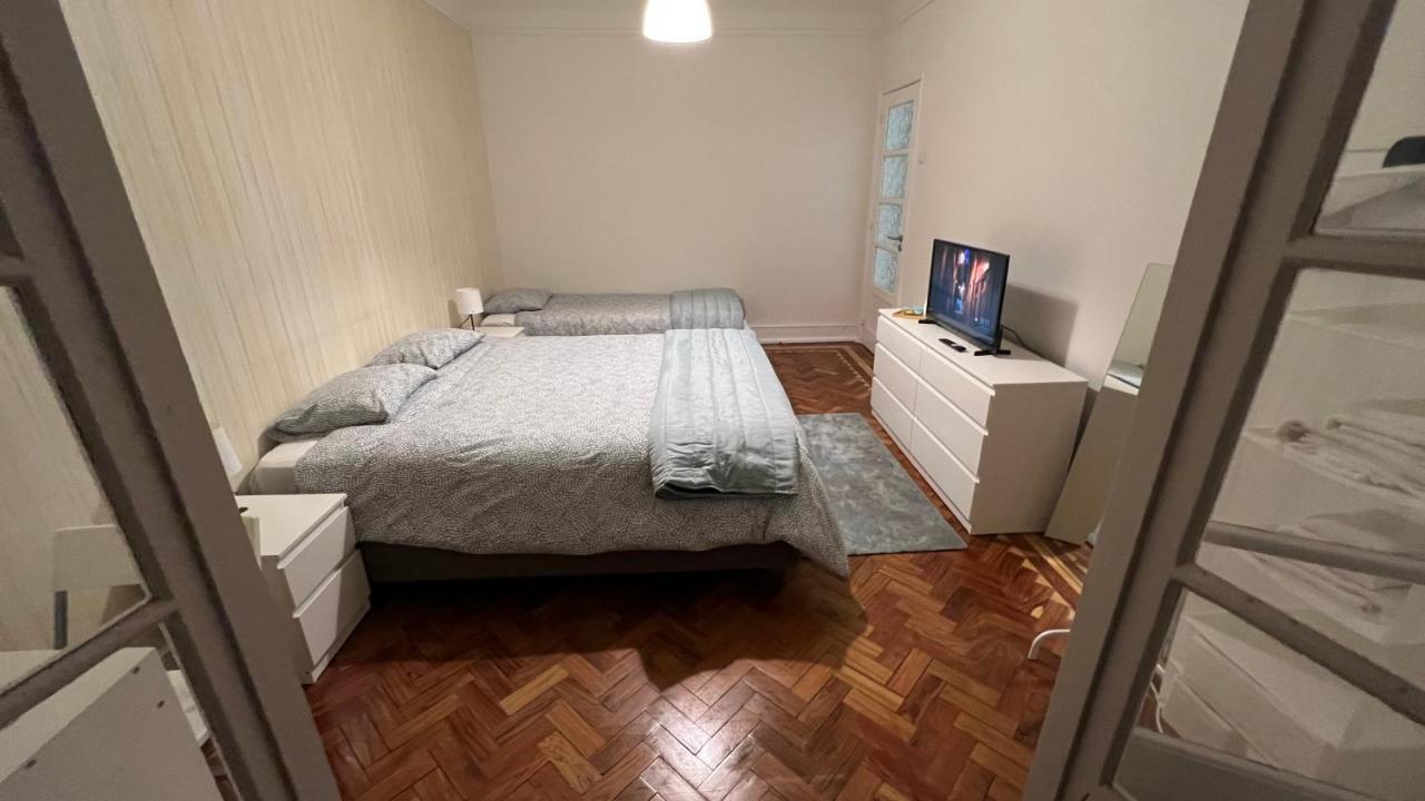 Habitacion Privada Para 3 Grande Con Balcon Lissabon Buitenkant foto